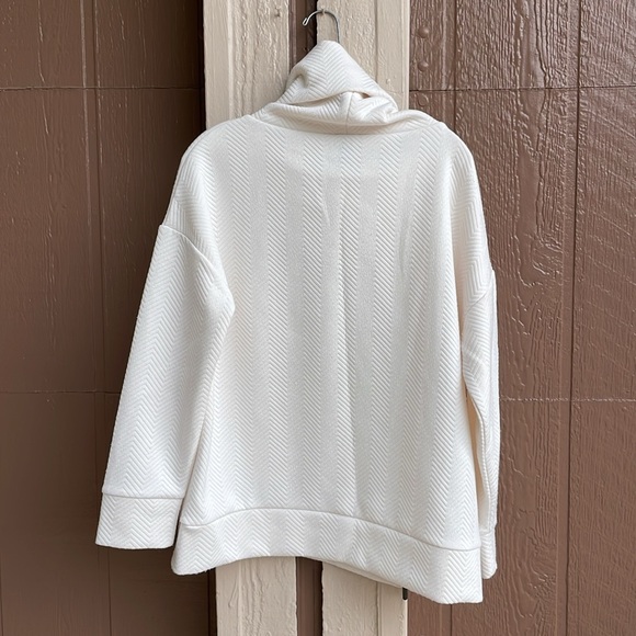 Gap Sweatshirt - Picture 6 of 7